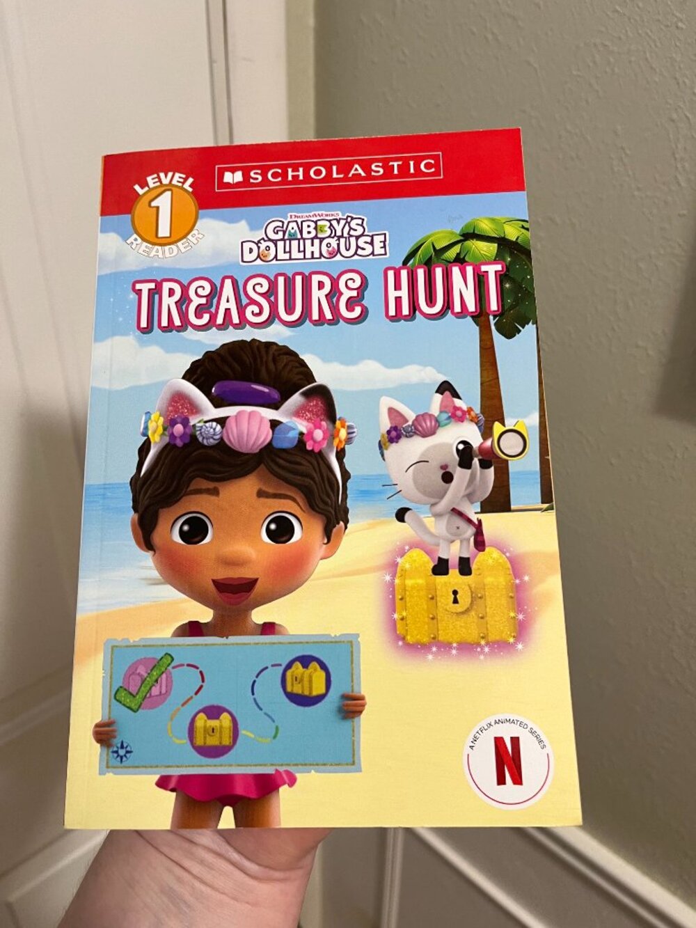 Gabby's Dollhouse - Treasure Hunt - Level 1 Reader Book - MUST BE BUNDLED